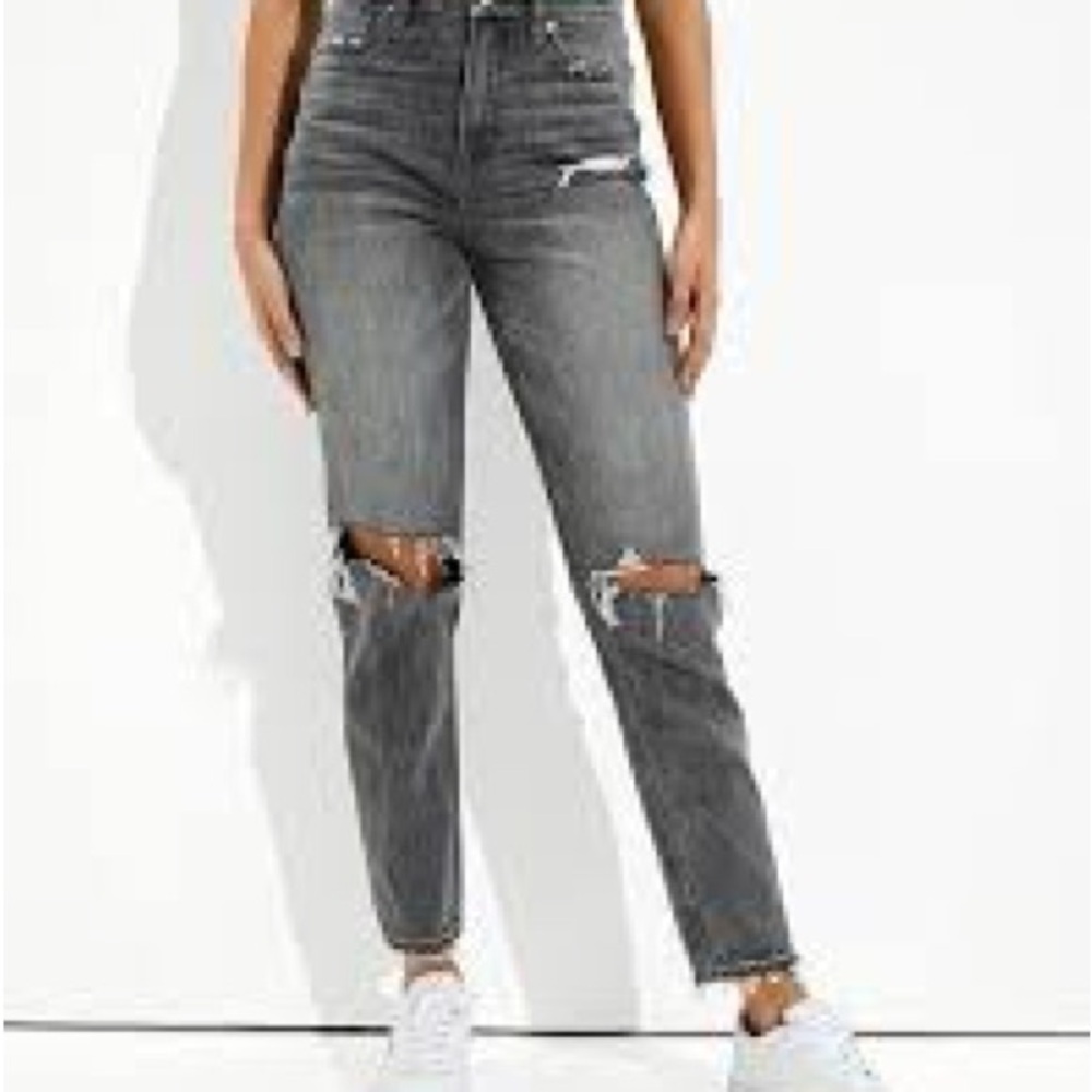 American Eagle Ripped Mom jeans regular